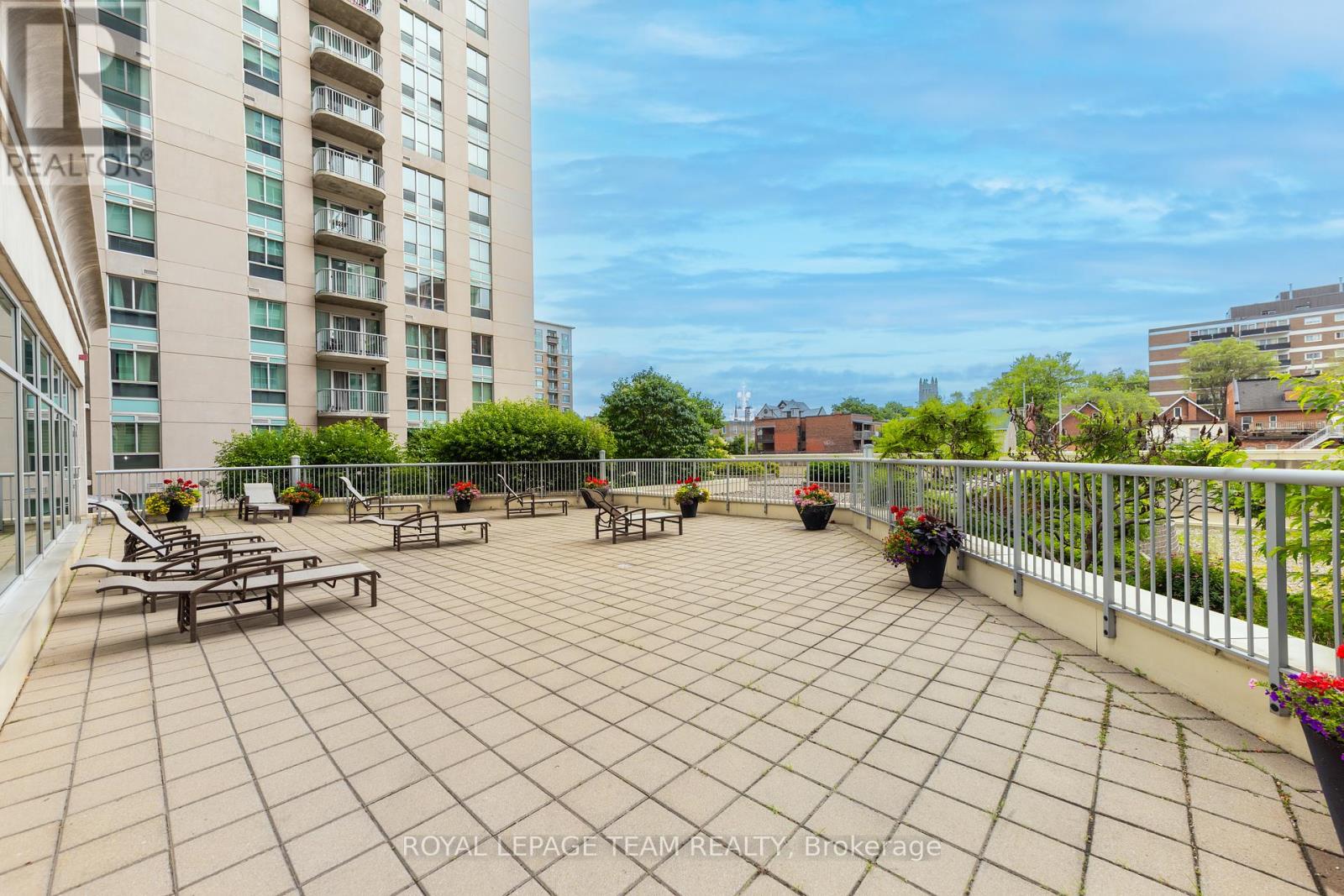1404 - 234 Rideau Street