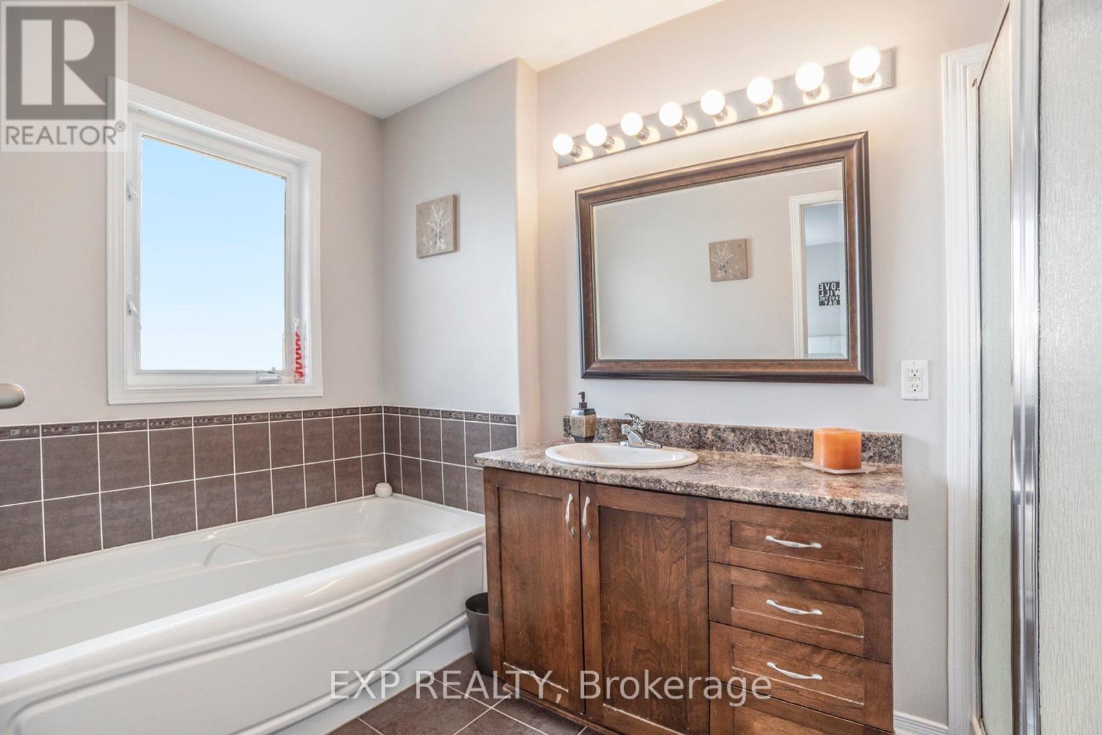 215 Parkrose Private