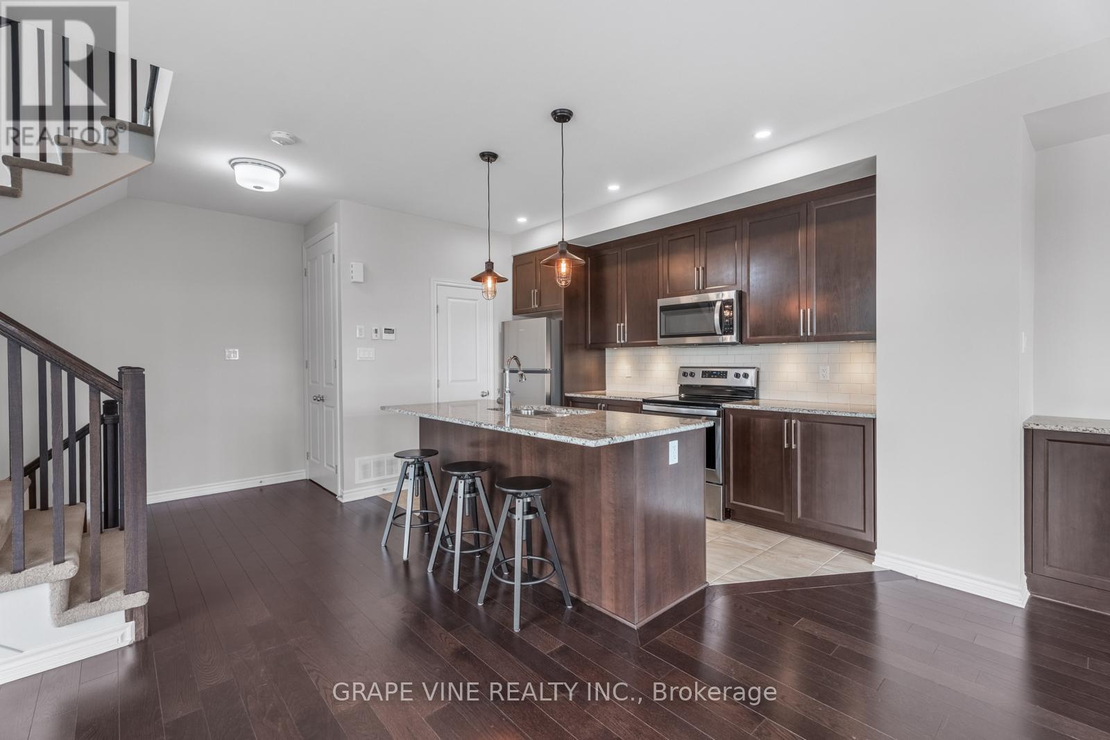 599 Cartographe Street