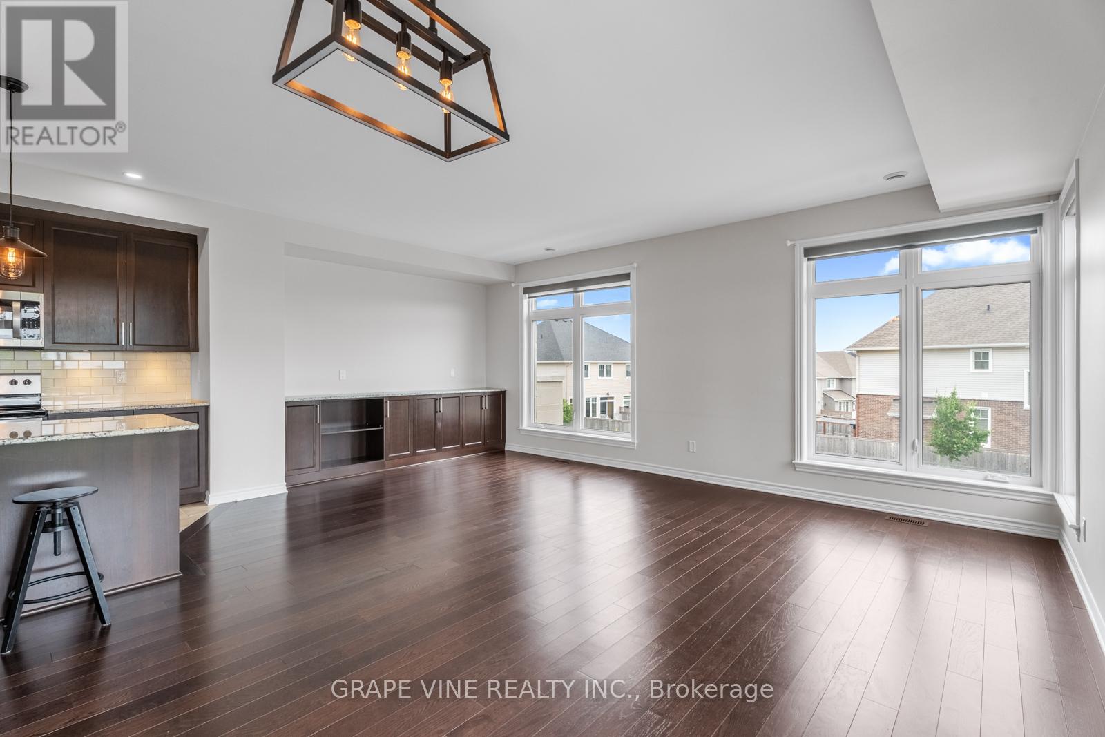 599 Cartographe Street