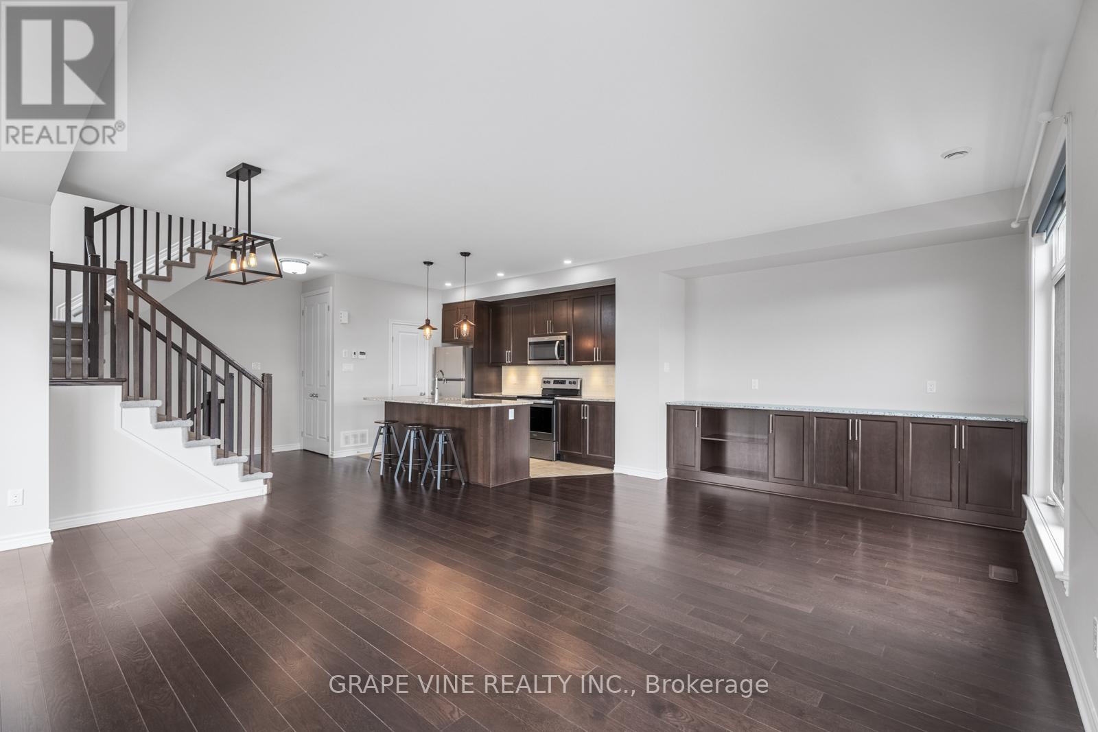 599 Cartographe Street