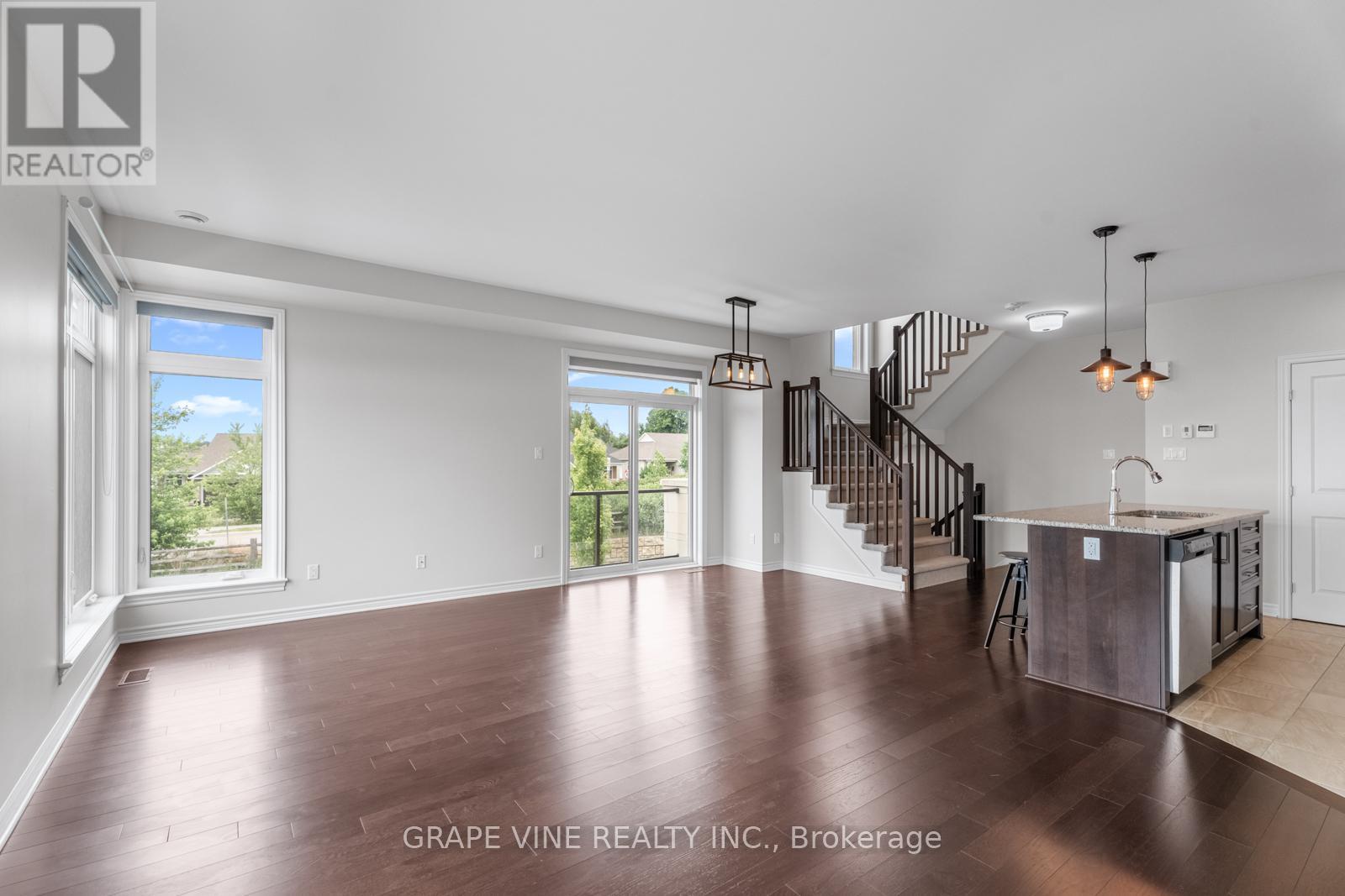 599 Cartographe Street