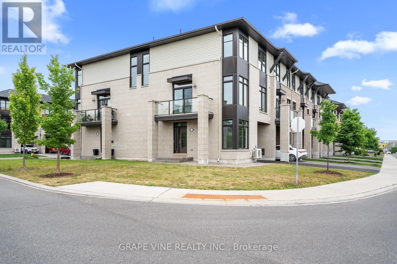 599 Cartographe Street