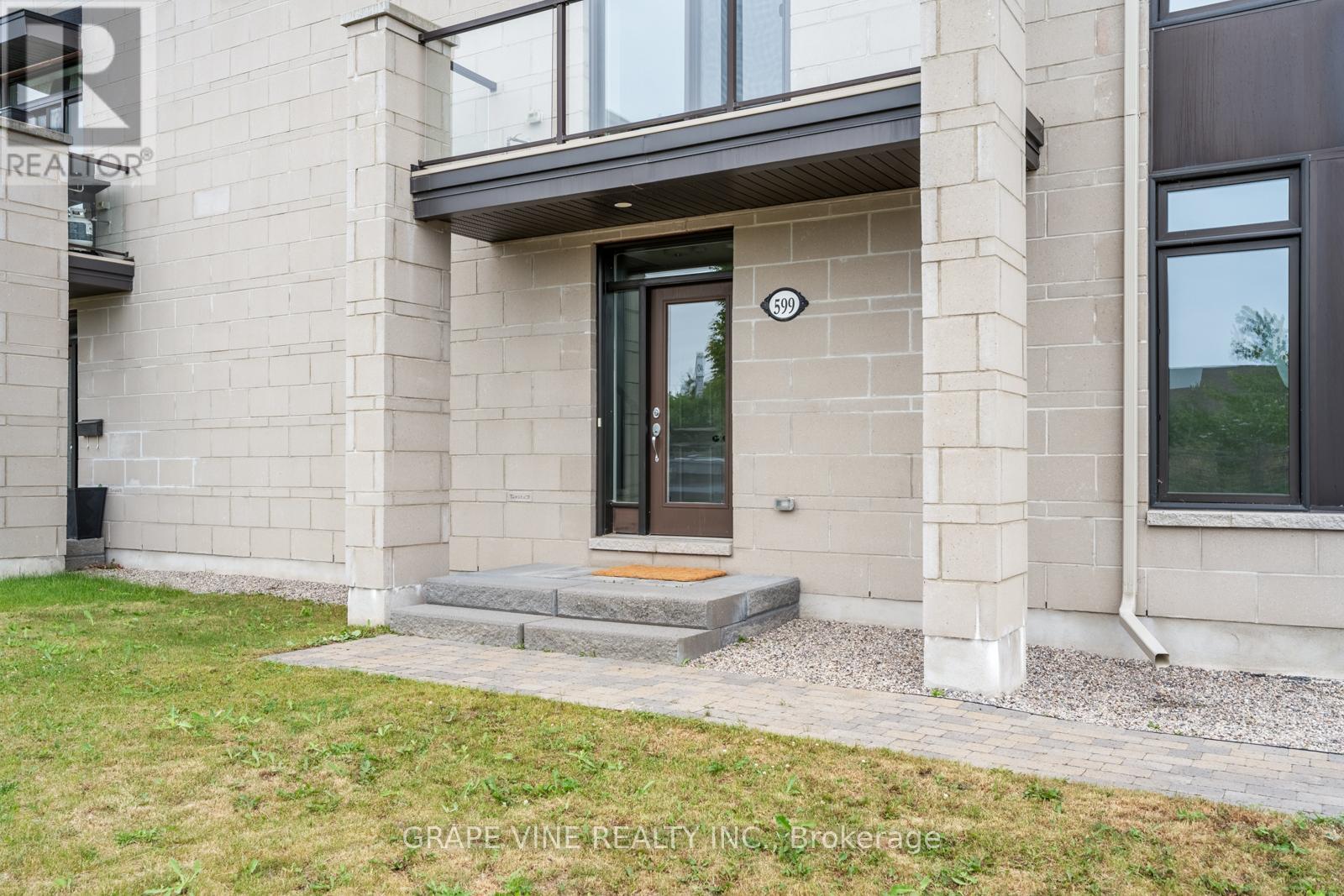 599 Cartographe Street