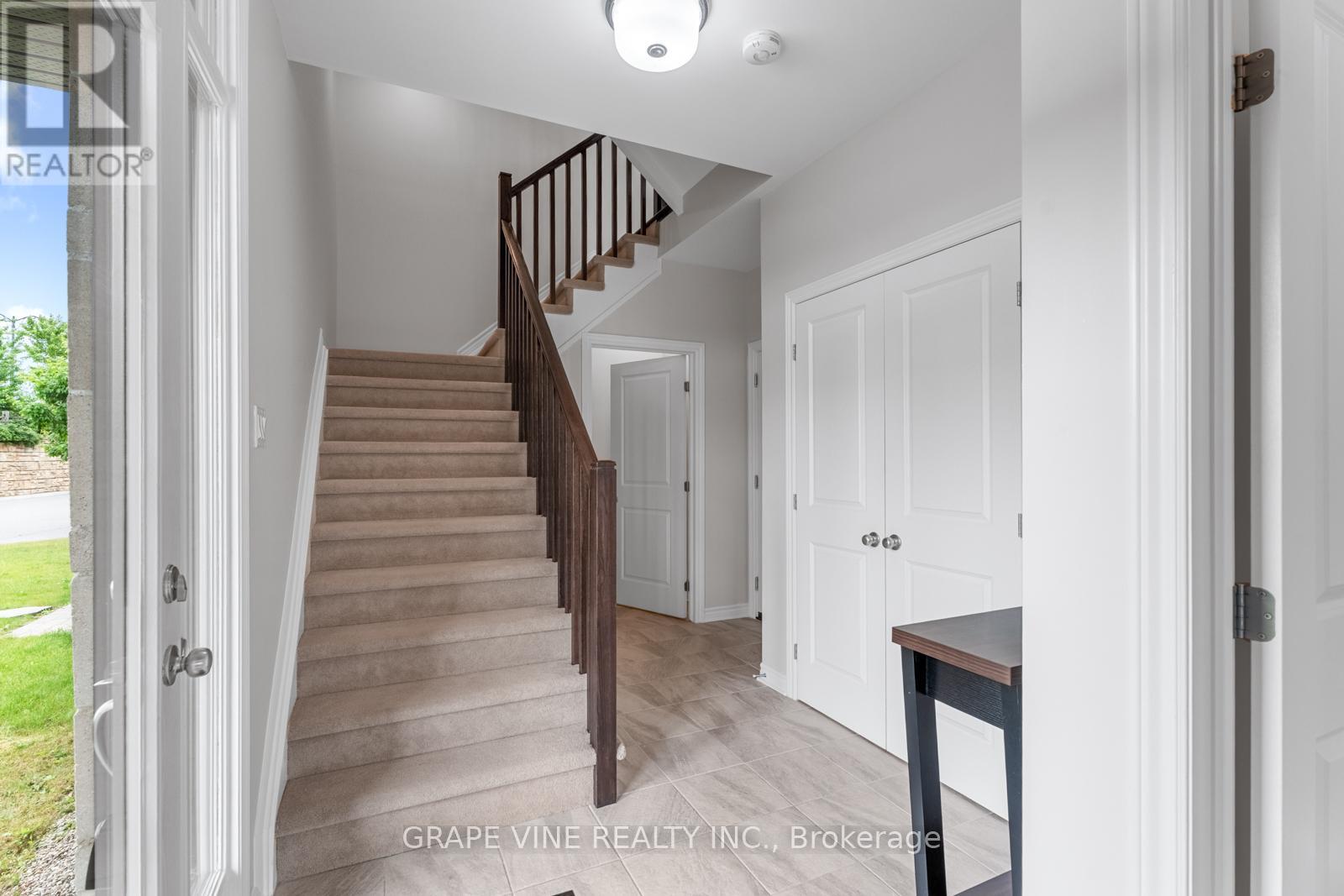 599 Cartographe Street