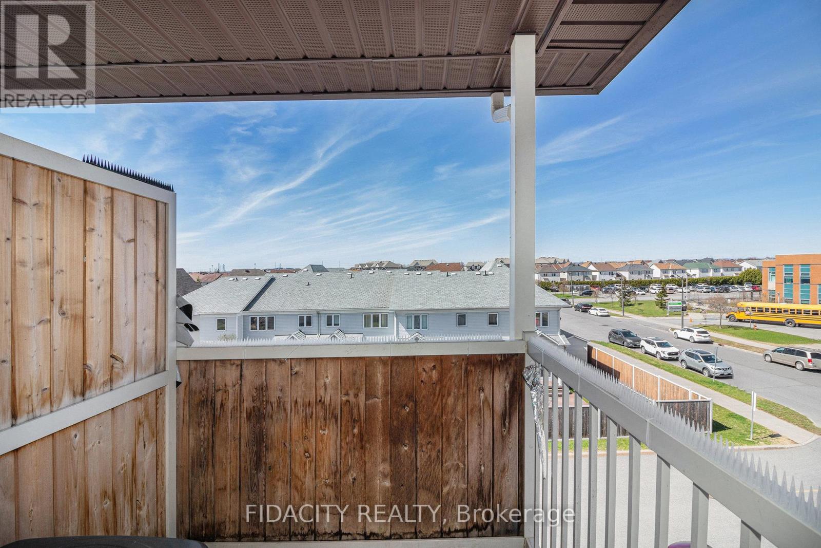 3 - 711 Lakeridge Drive