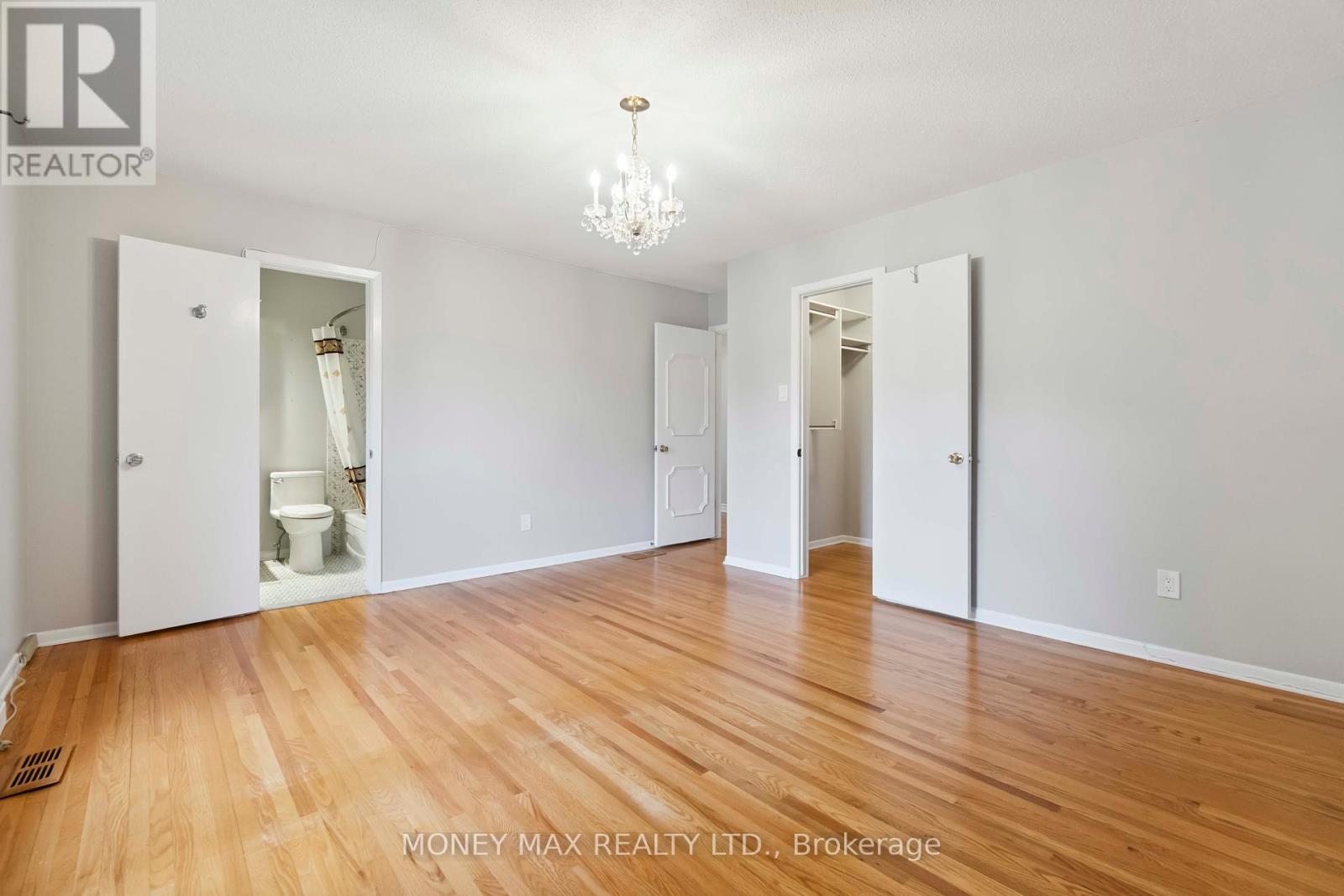 11 Jerrilynn Crescent