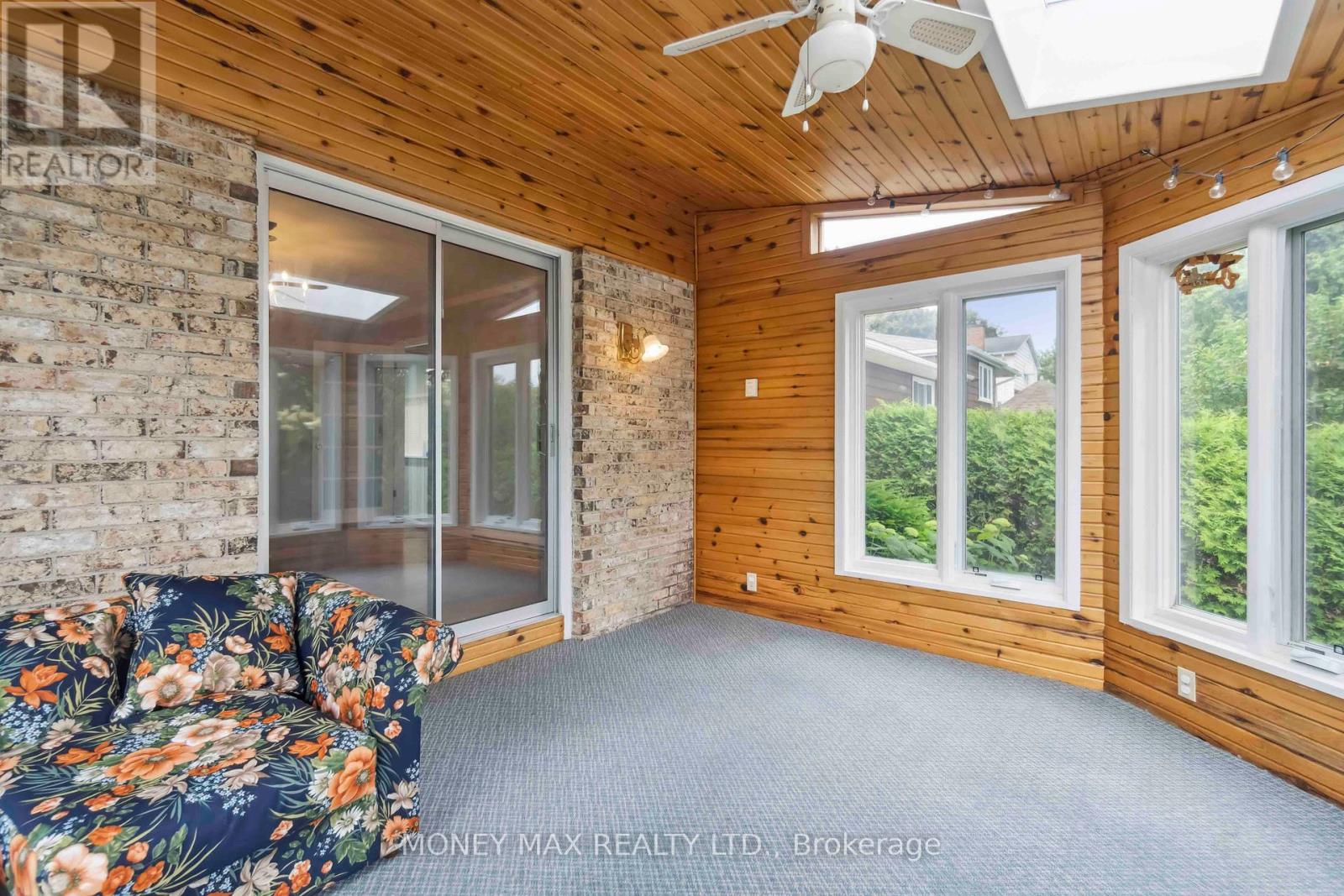 11 Jerrilynn Crescent