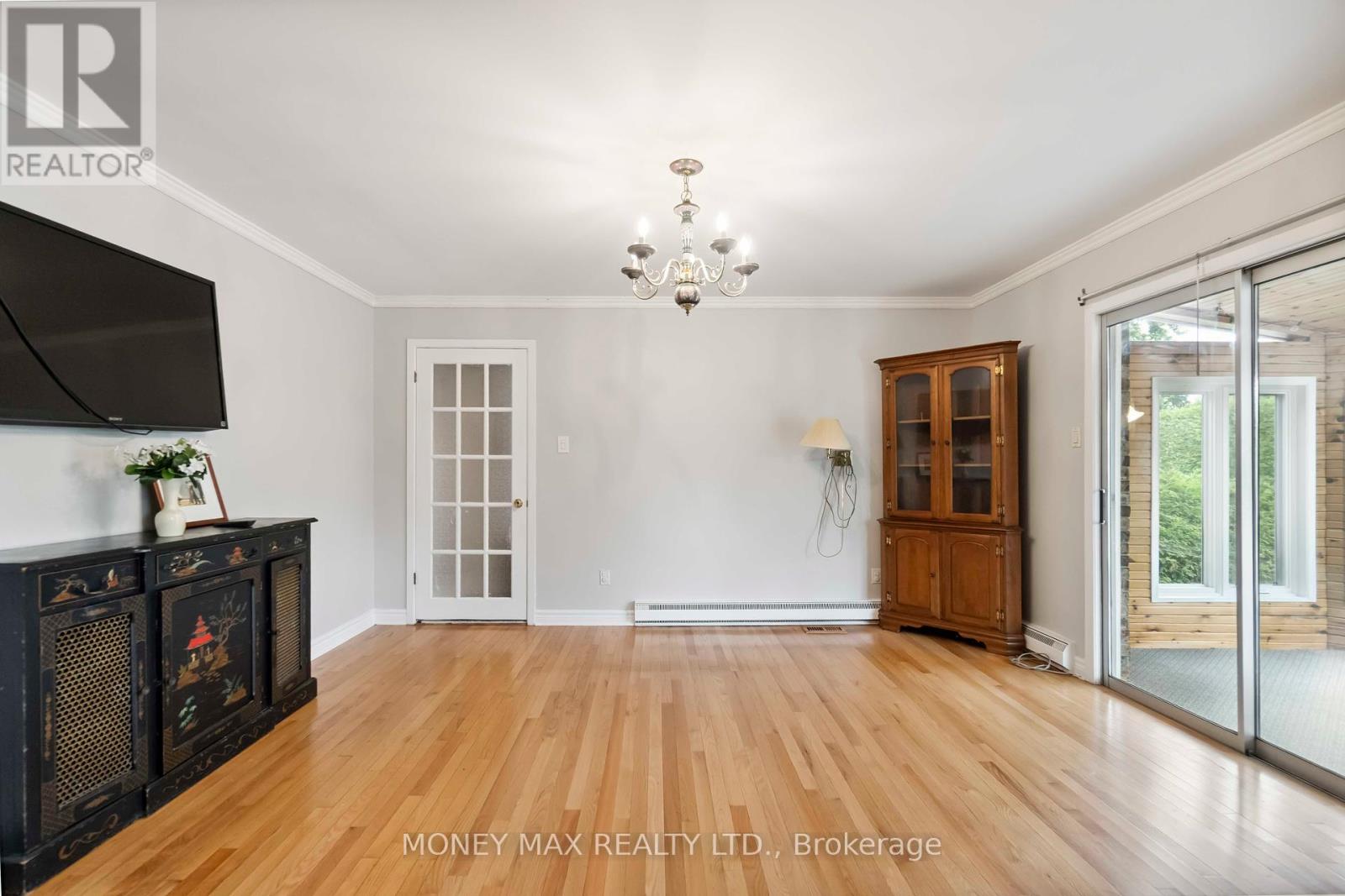 11 Jerrilynn Crescent
