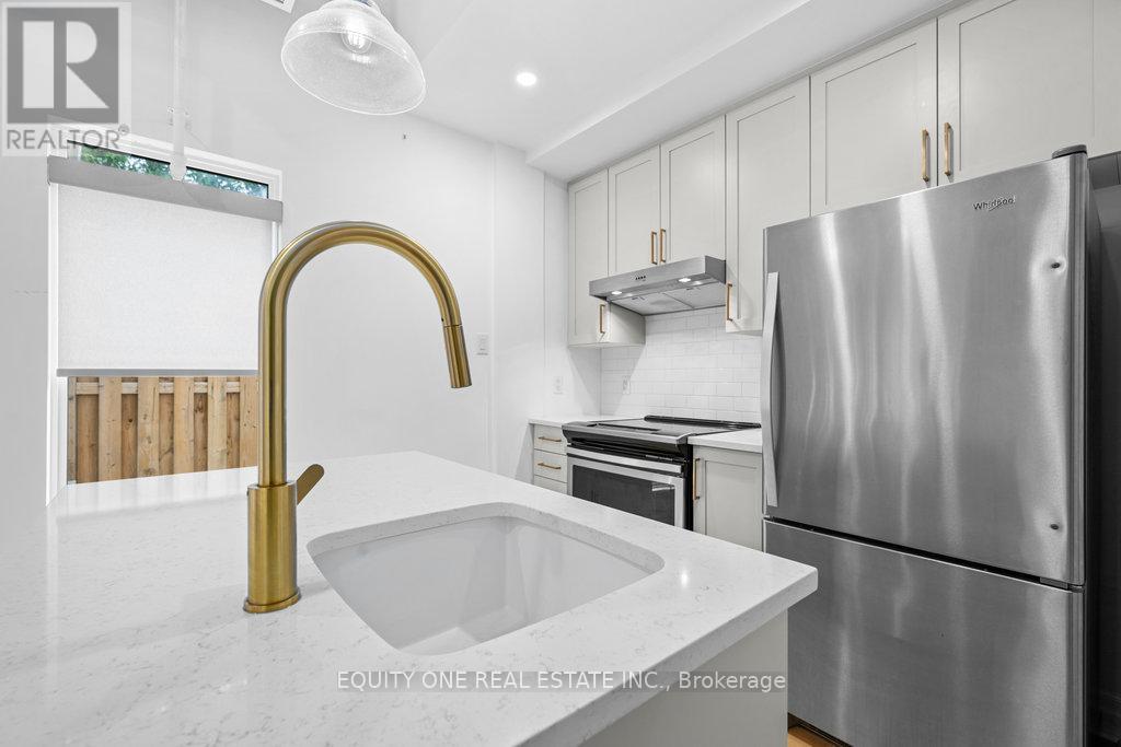 105 - 101 Pinhey Street