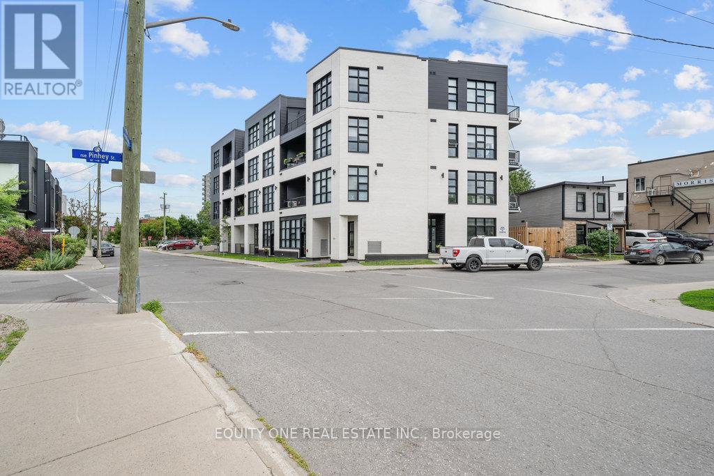 105 - 101 Pinhey Street