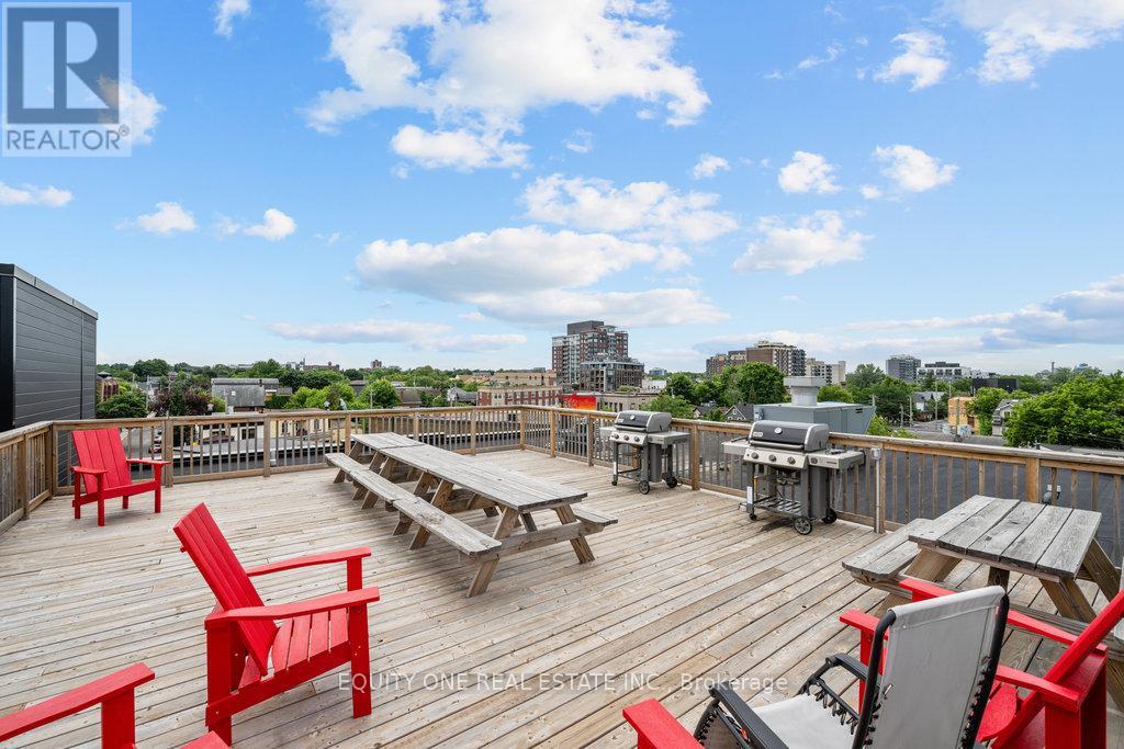 105 - 101 Pinhey Street