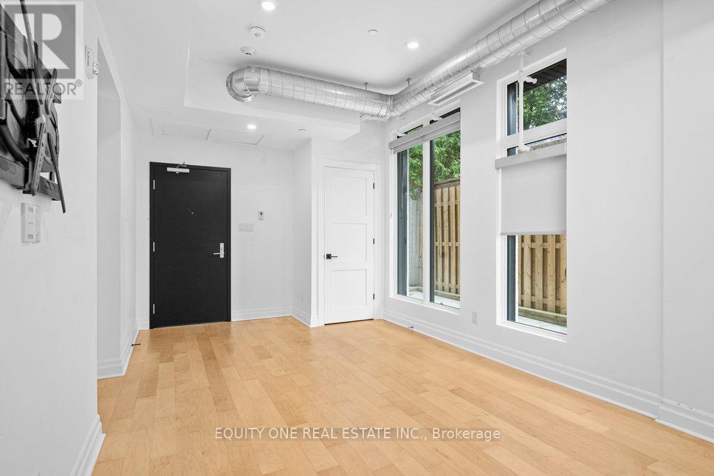 105 - 101 Pinhey Street