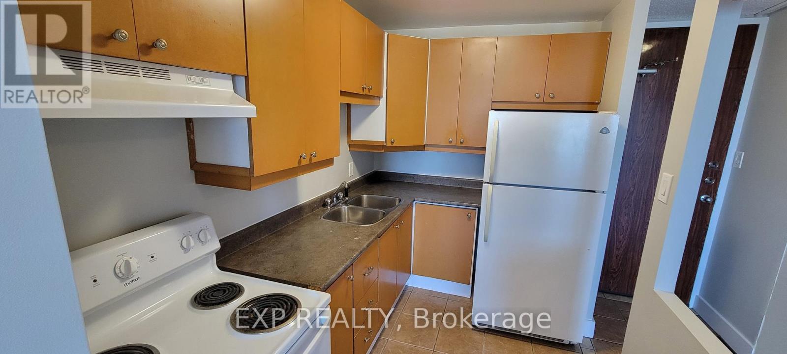 810 - 2020 Jasmine Crescent