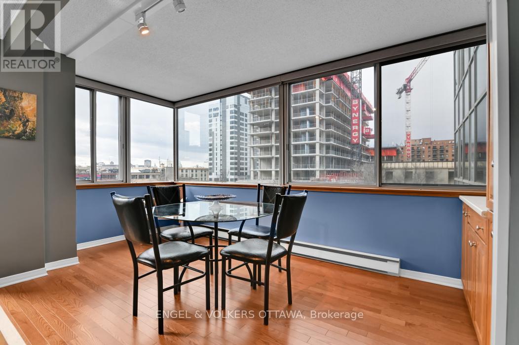 402 - 160 George Street