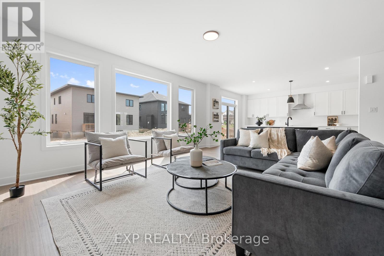 804 Ninaatik Place