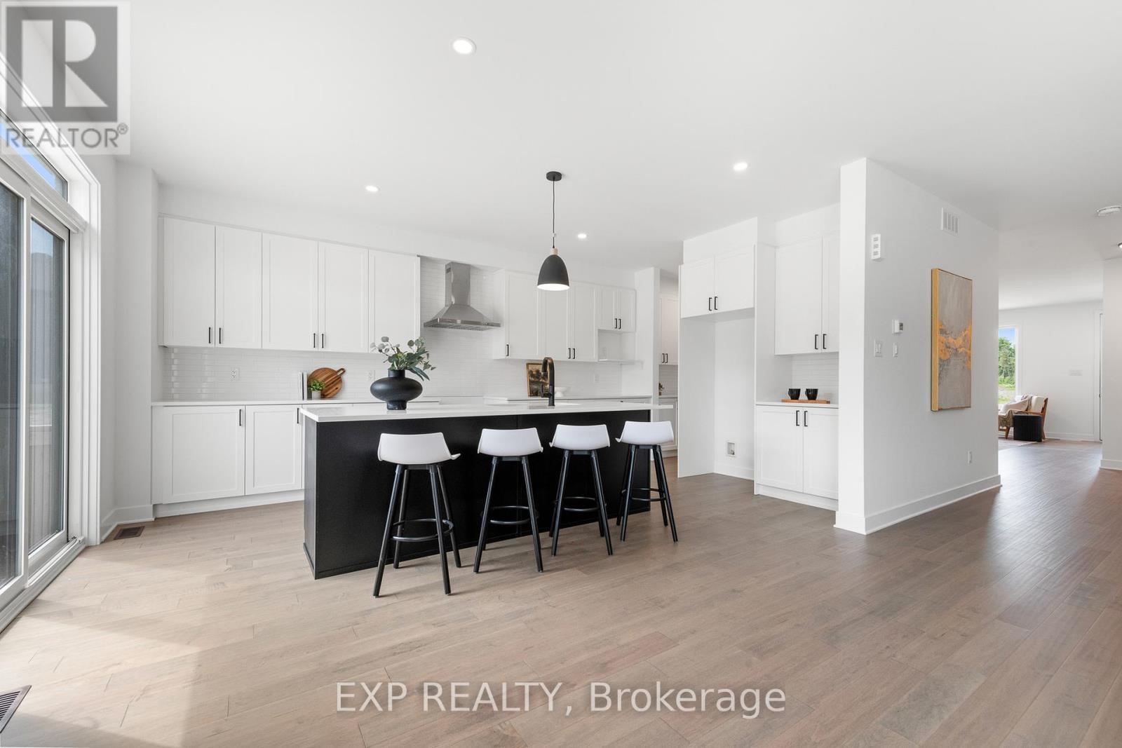 804 Ninaatik Place