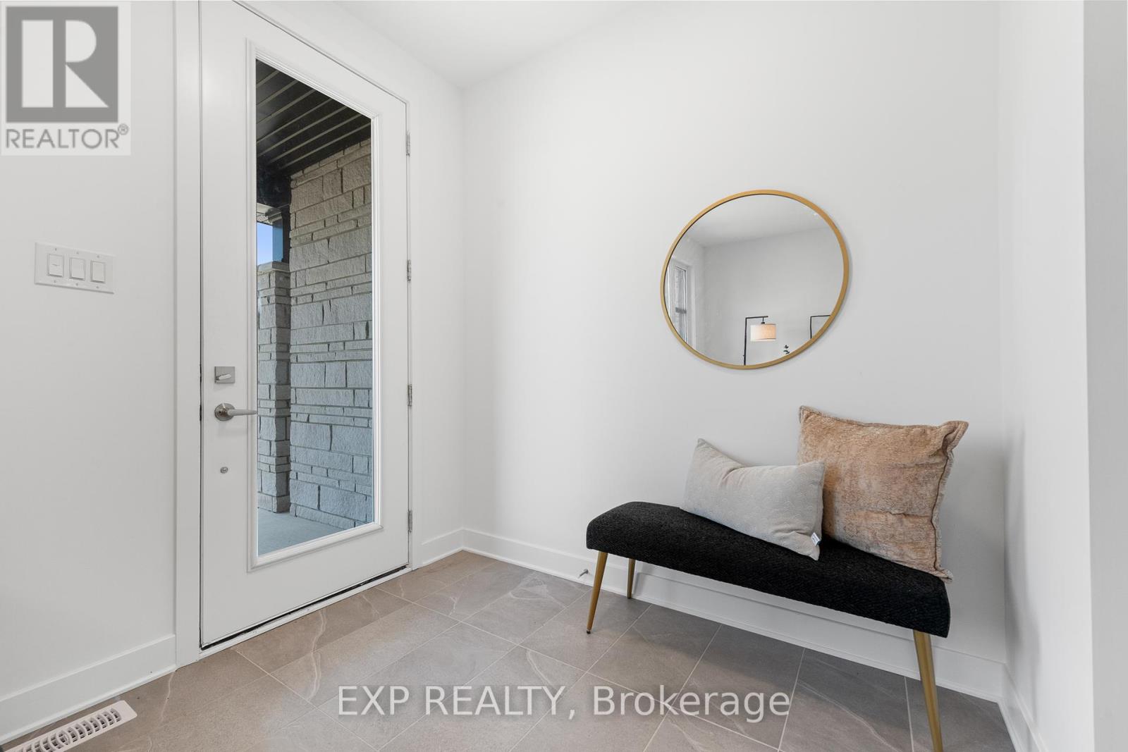804 Ninaatik Place