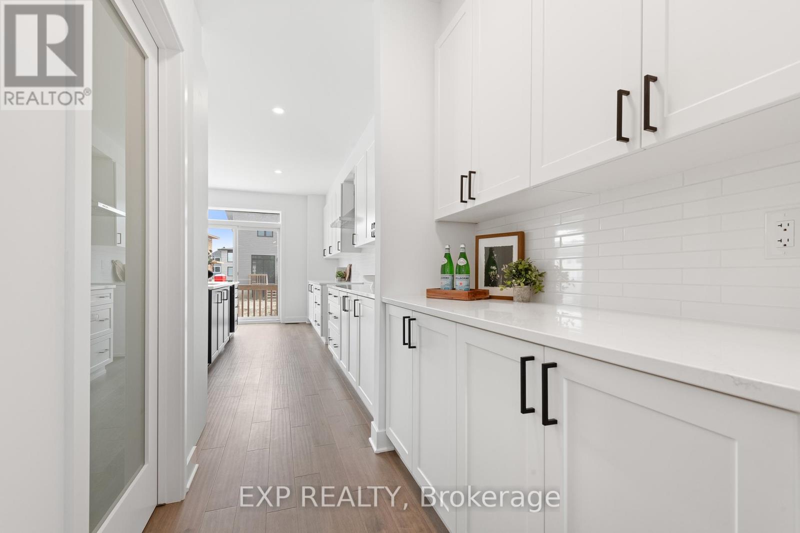 804 Ninaatik Place