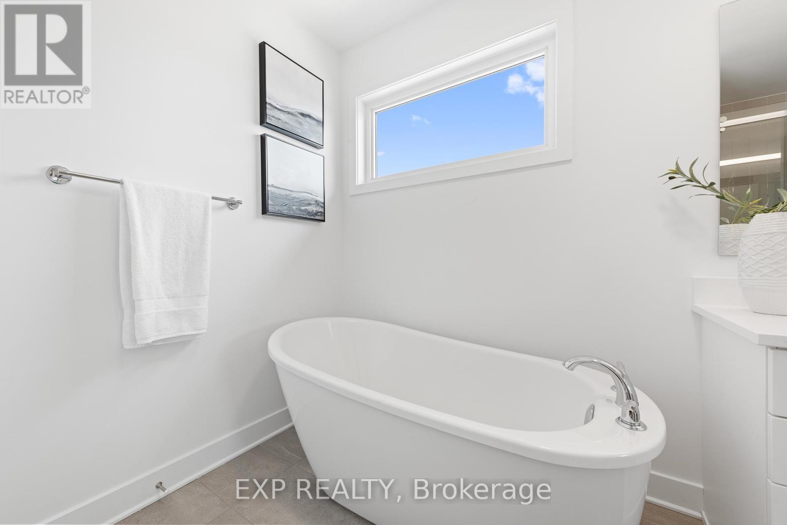 804 Ninaatik Place