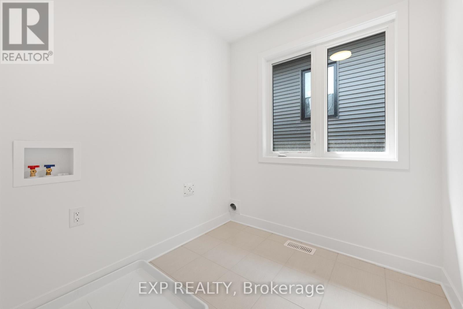 804 Ninaatik Place