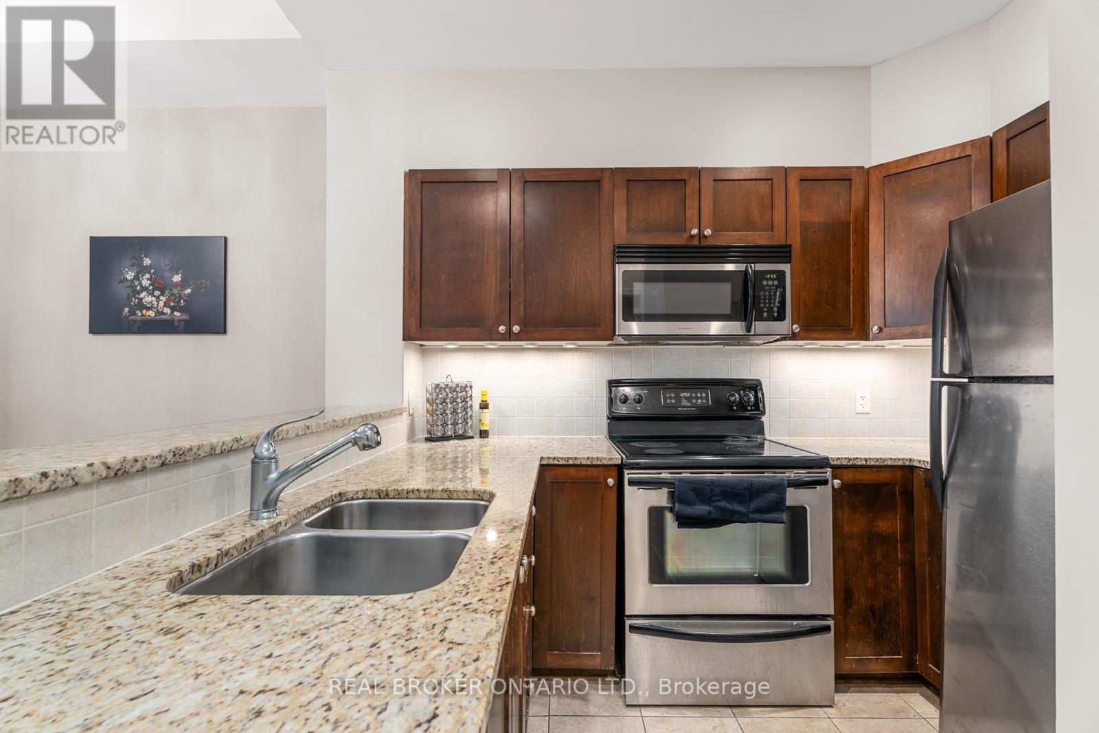 1207 - 200 Besserer Street