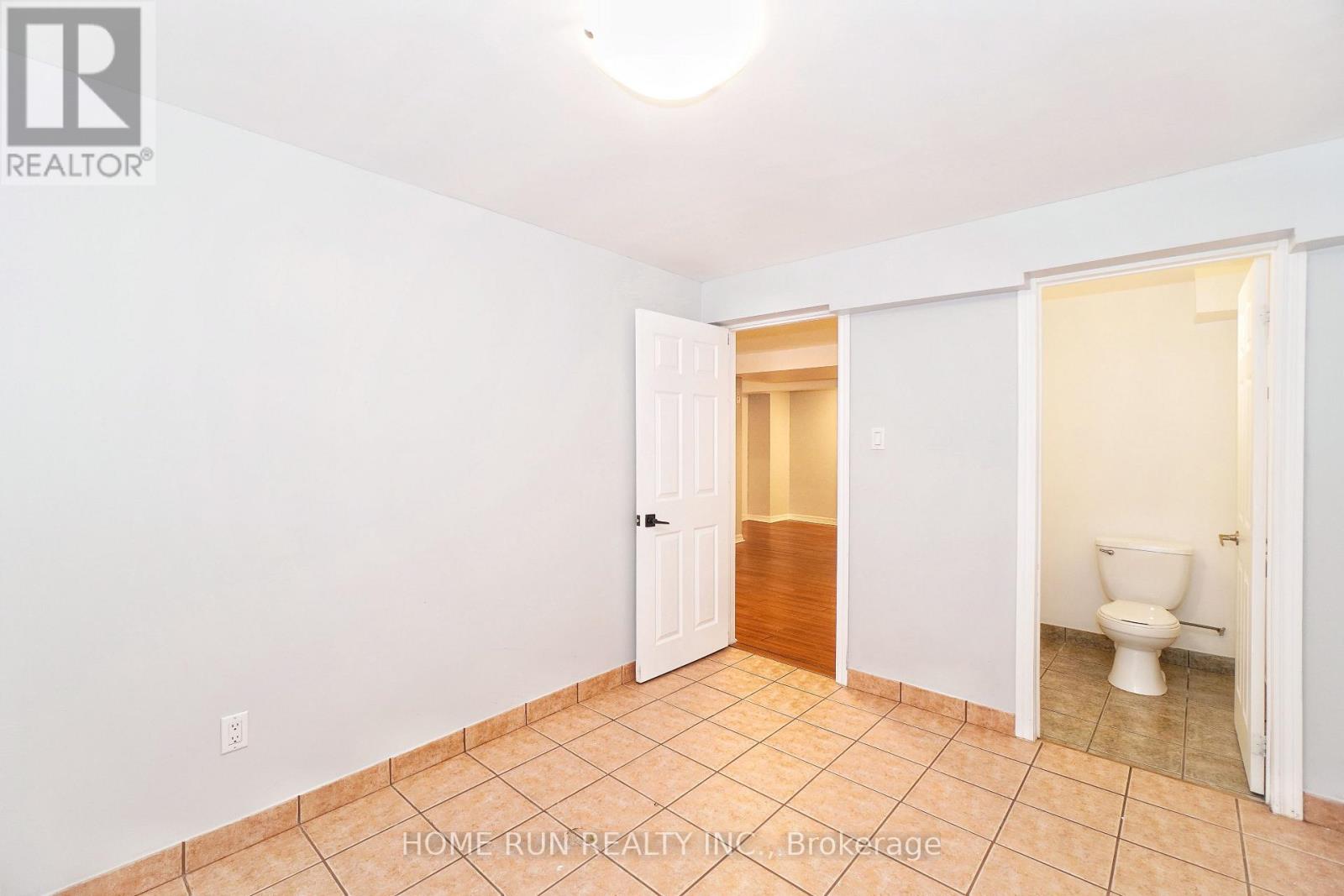 49 Burlington Crescent