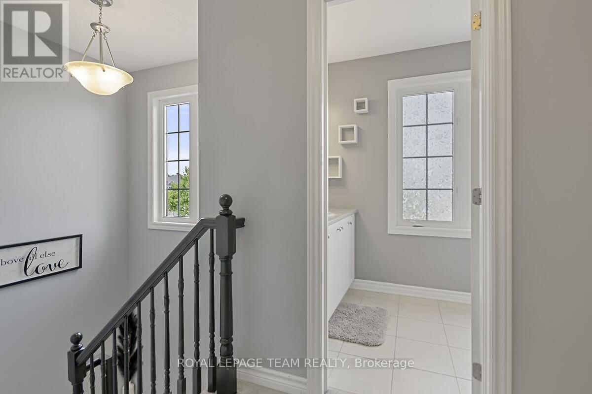 340 Astelia Crescent
