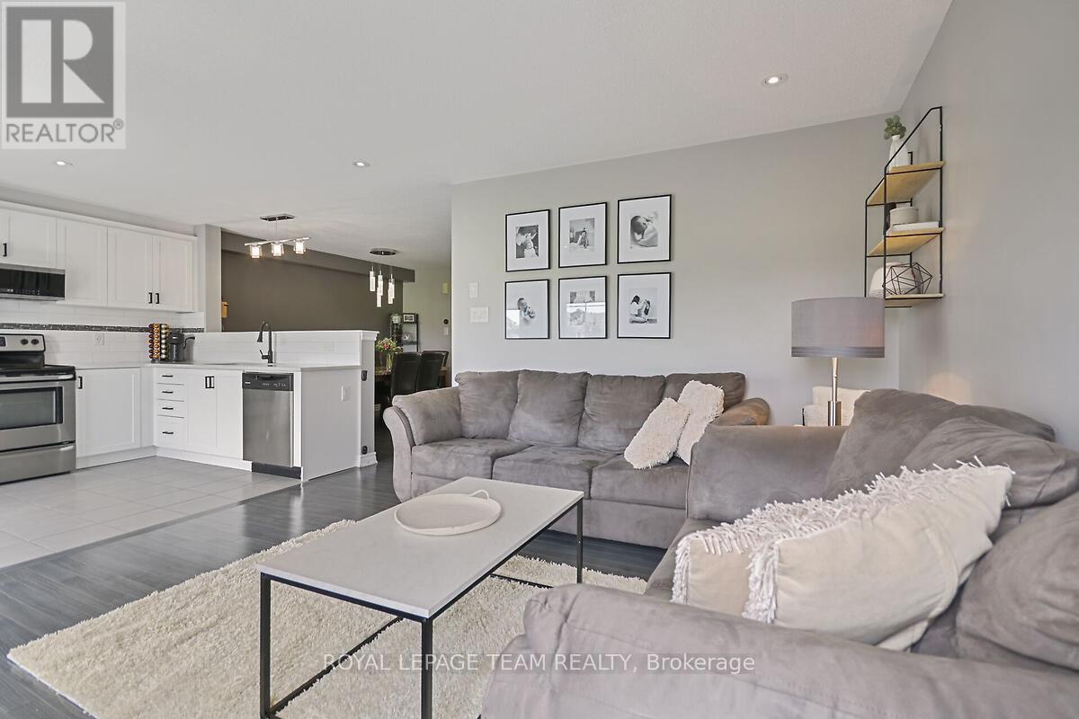 340 Astelia Crescent