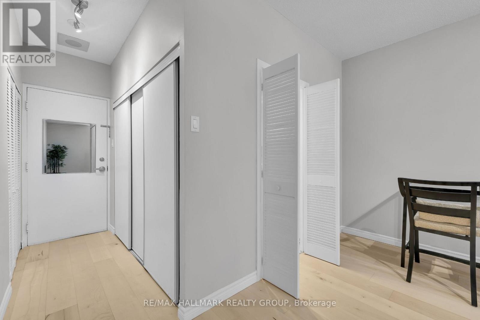 104 - 475 Laurier Avenue W