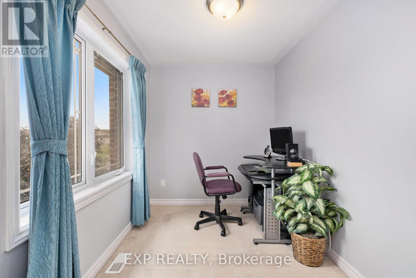 211 Leamington Way