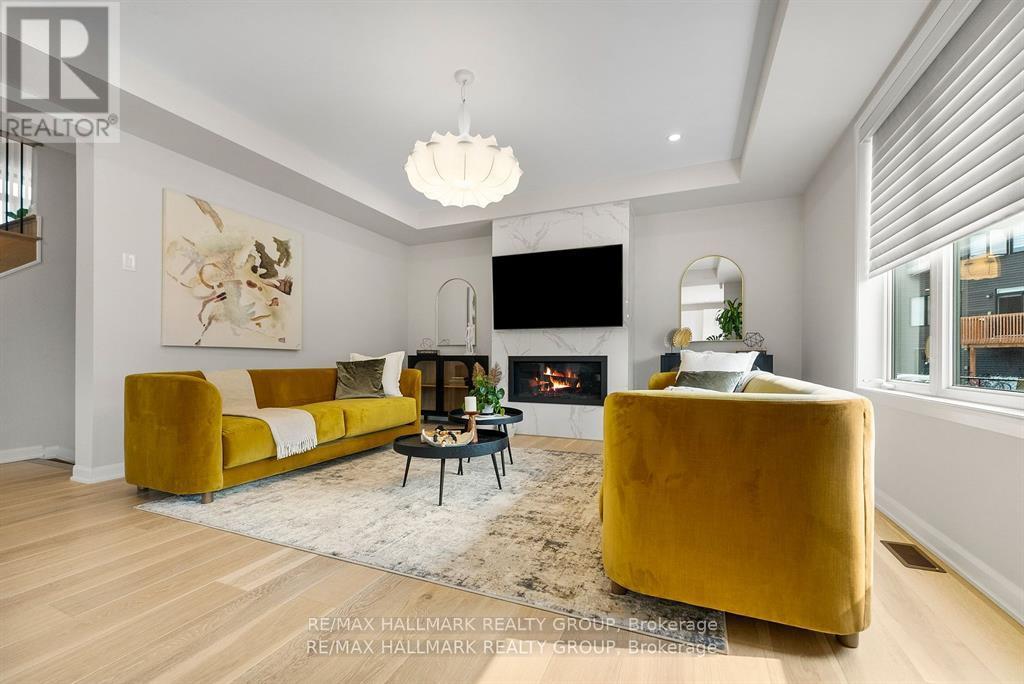 350 Cloyne Crescent