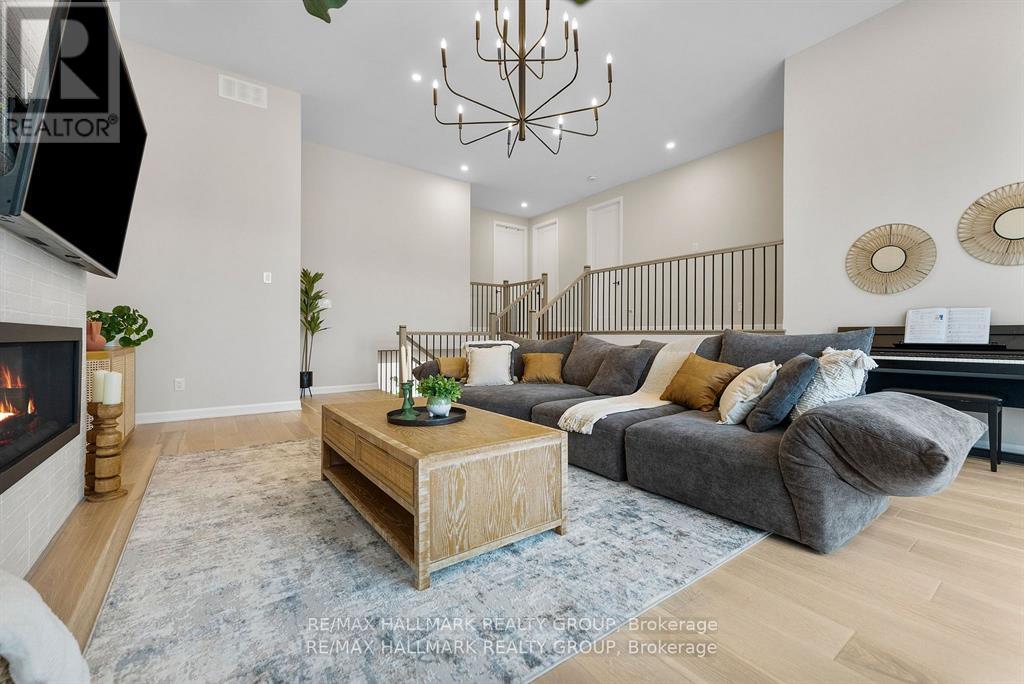 350 Cloyne Crescent