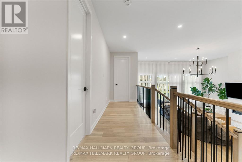 350 Cloyne Crescent