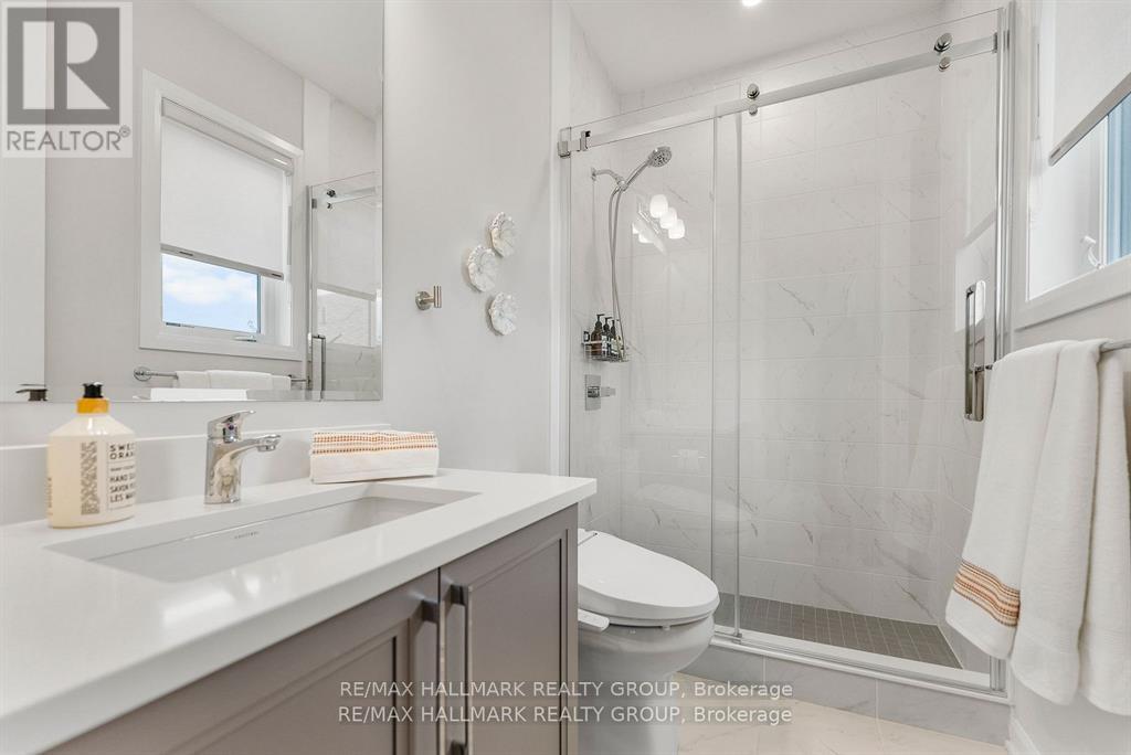 350 Cloyne Crescent