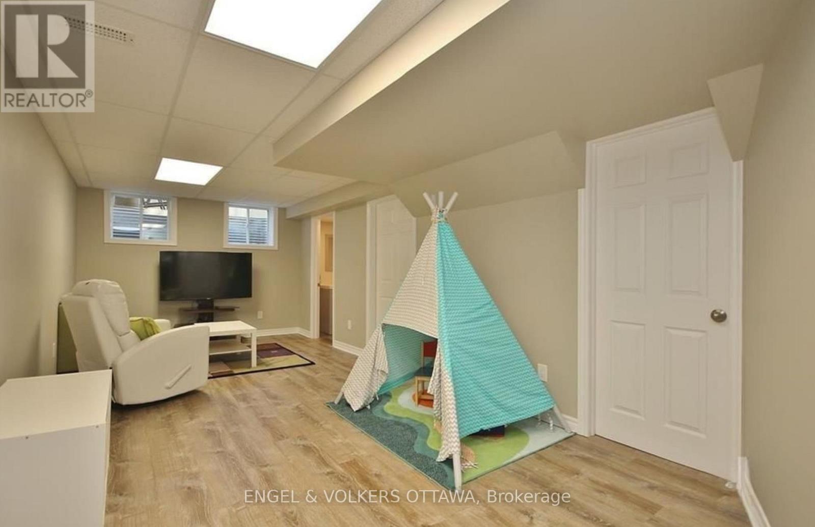308 Song Sparrow Street