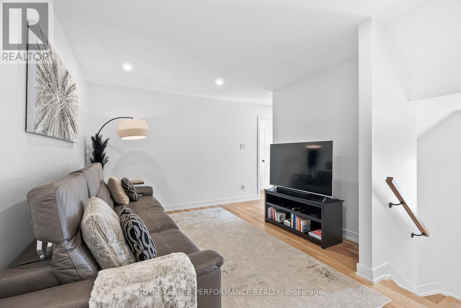 80 Dagmar Avenue