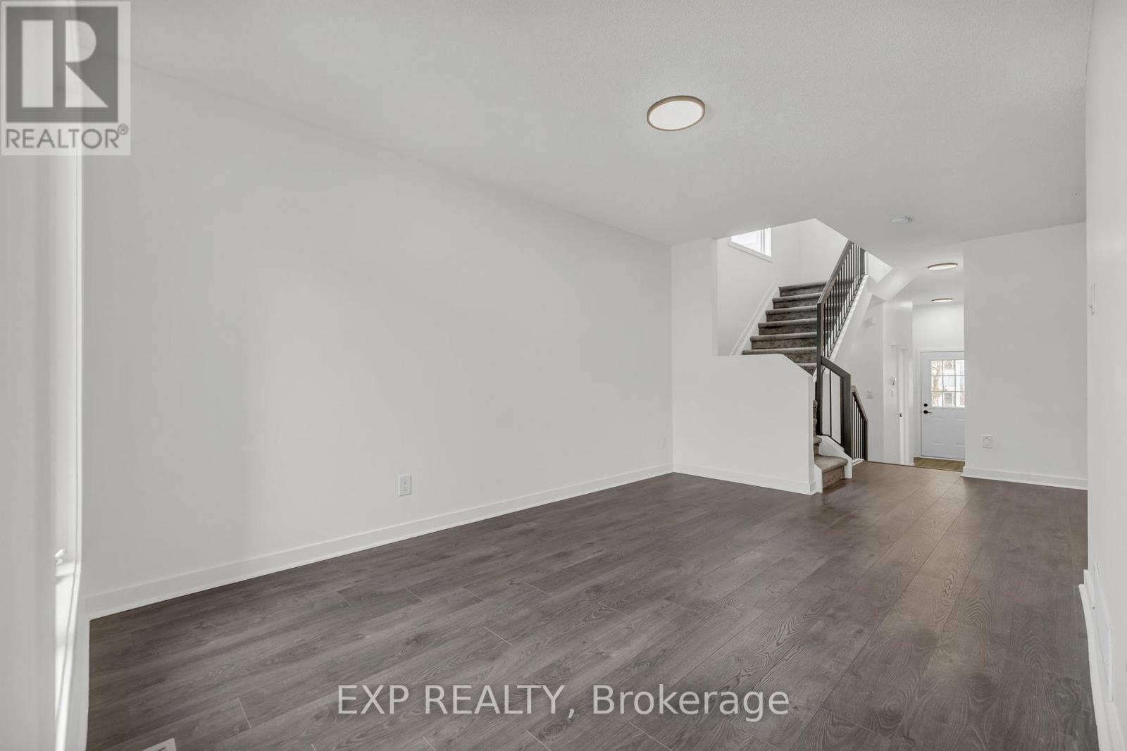 423 Hillsboro Private