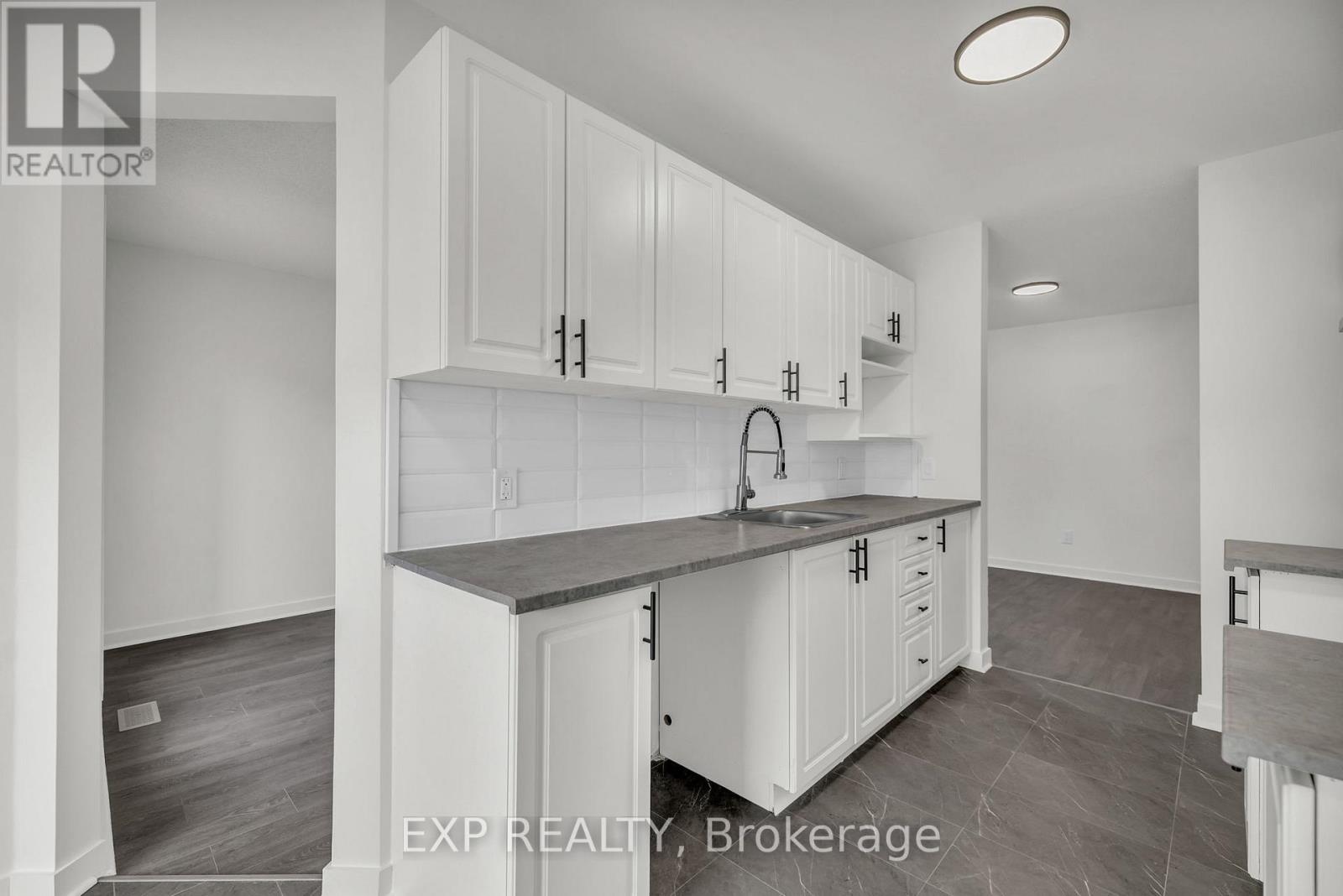 423 Hillsboro Private