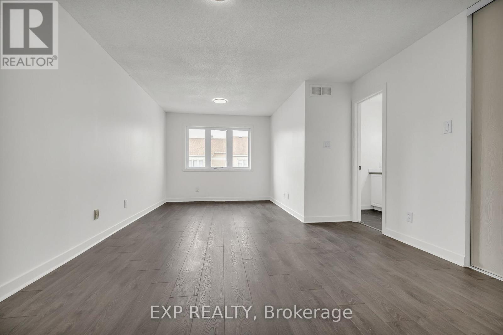 423 Hillsboro Private
