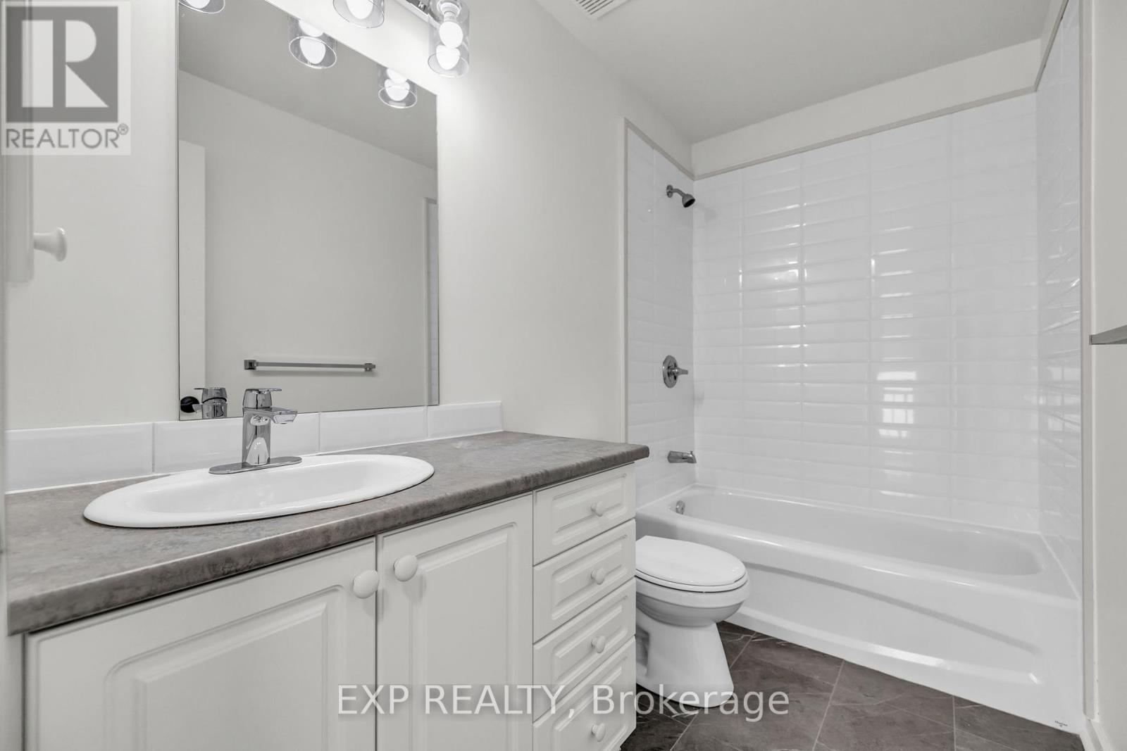 423 Hillsboro Private