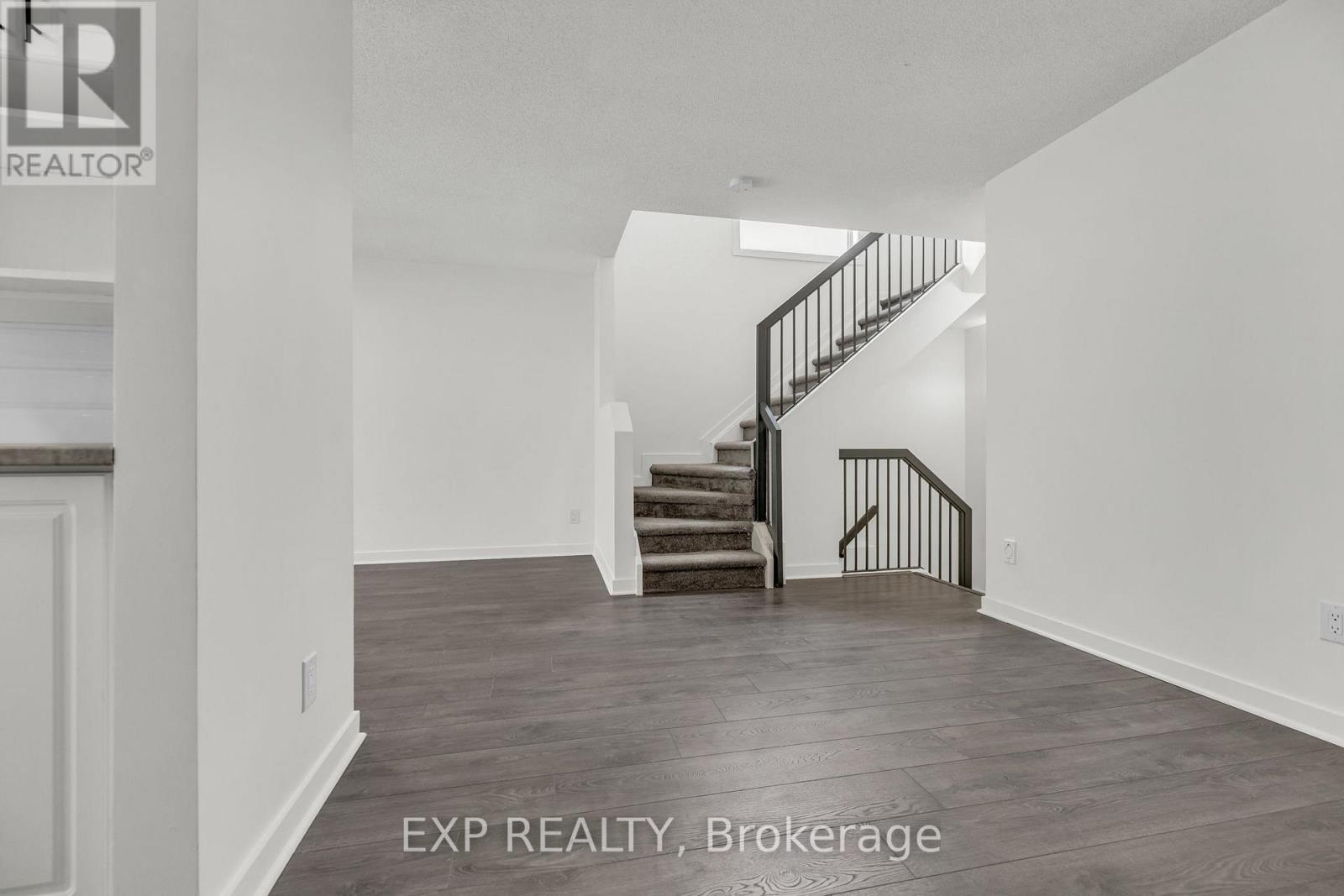423 Hillsboro Private