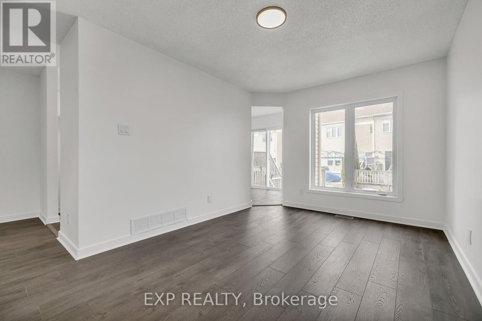 423 Hillsboro Private
