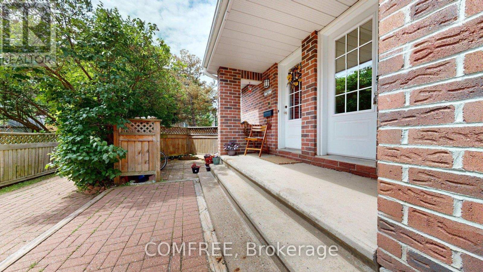 4 - 4 Waterfall Lane