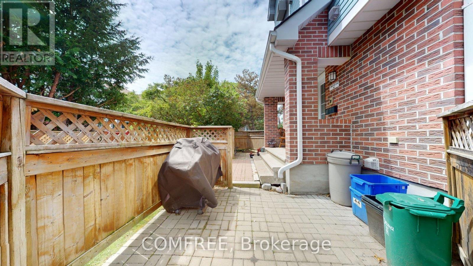 4 - 4 Waterfall Lane