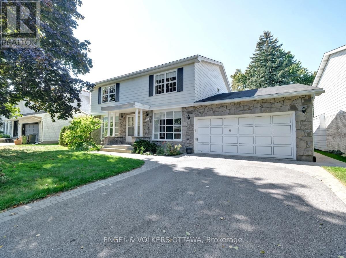 968 Sadler Crescent