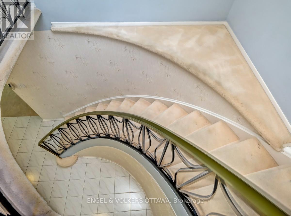 968 Sadler Crescent