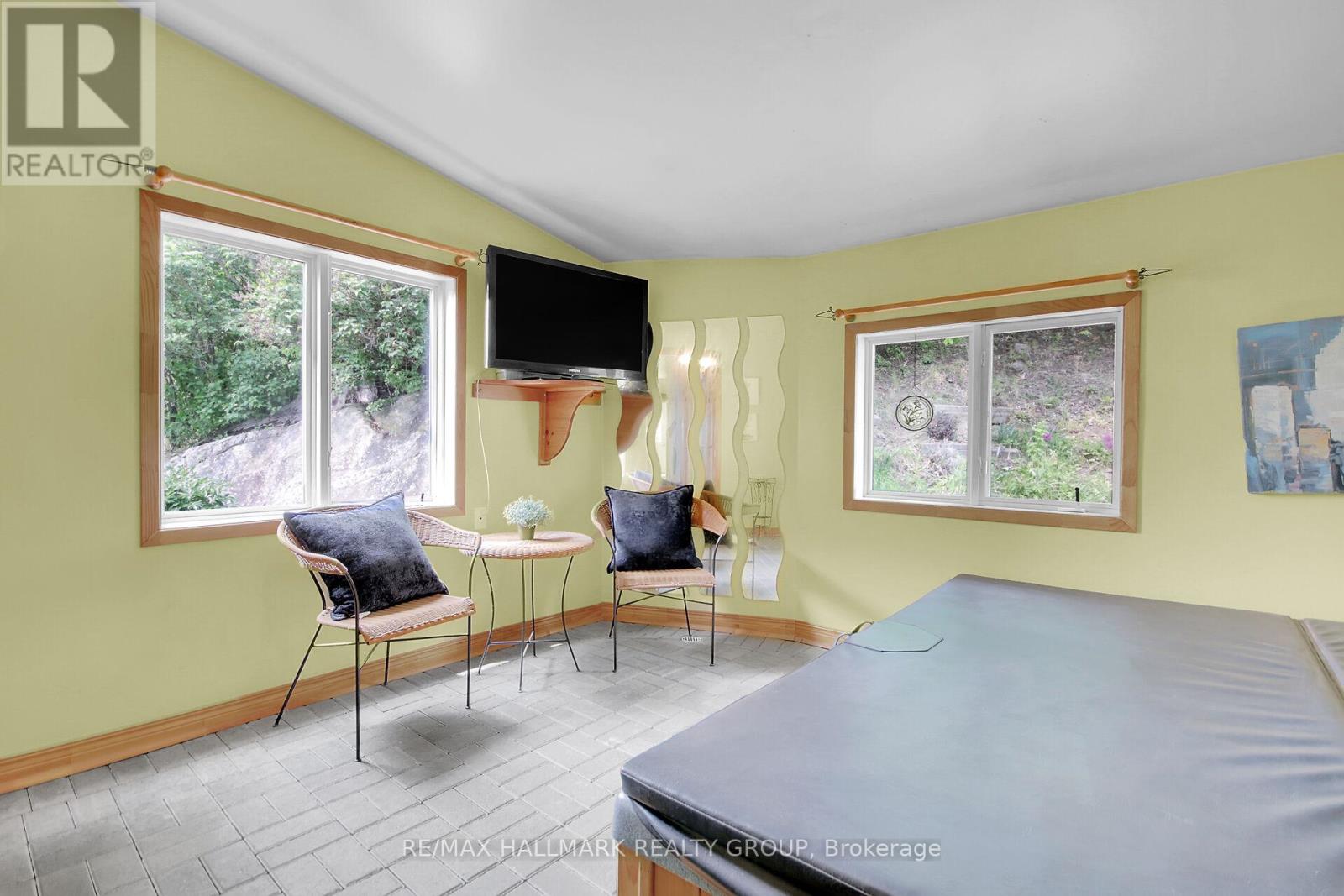 4240 Carp Road
