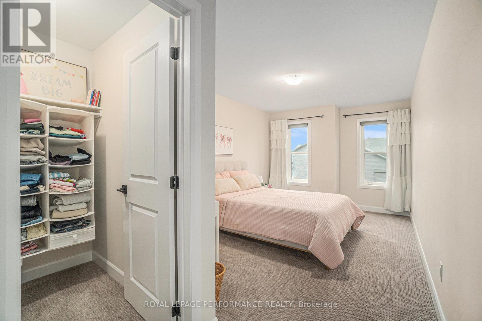 916 Socca Crescent