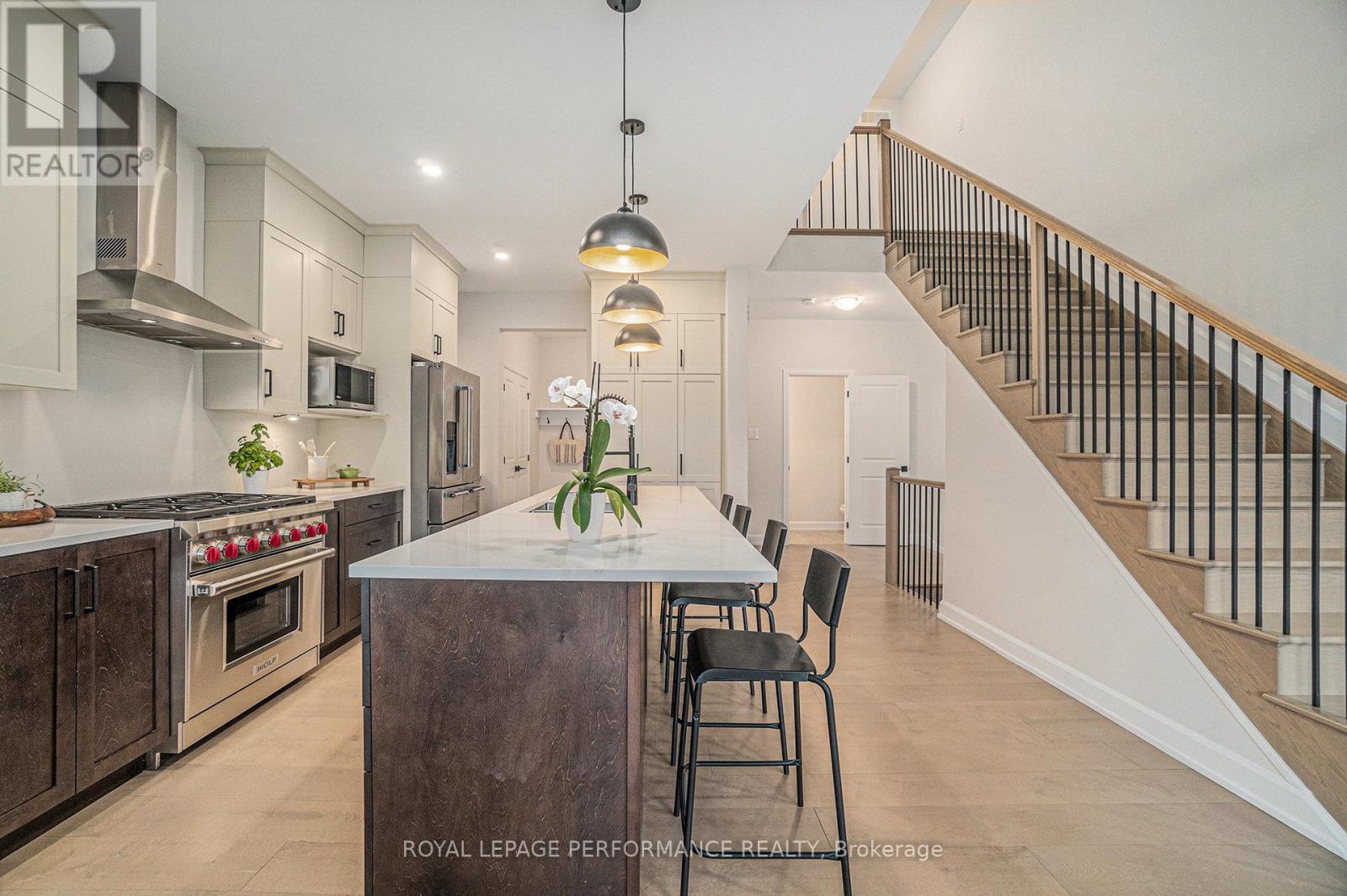 916 Socca Crescent